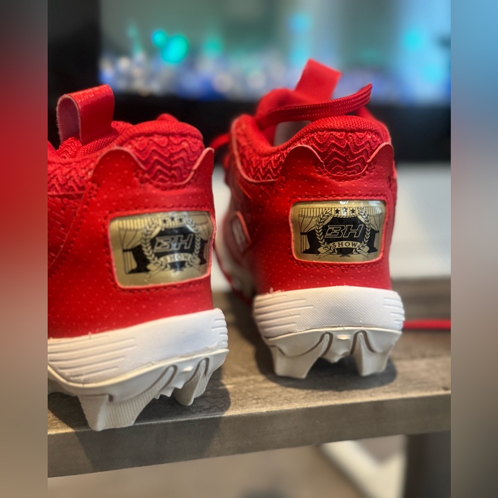 Under Armor Baseball Cleats ⚾️ 👟 - Picture 3 of 7